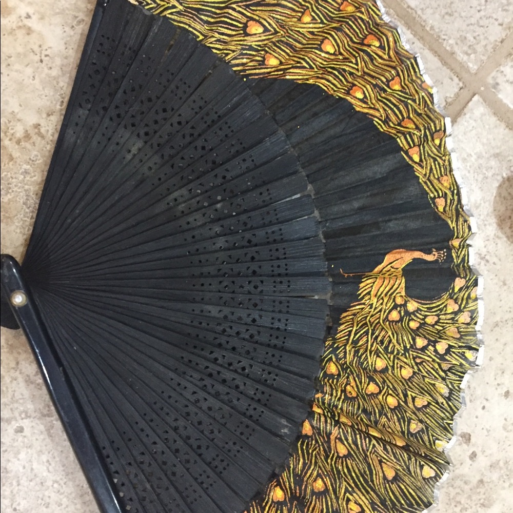 8 VINTAGE HAND FANS